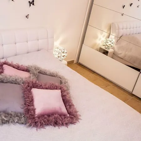 Ln New Apartment *